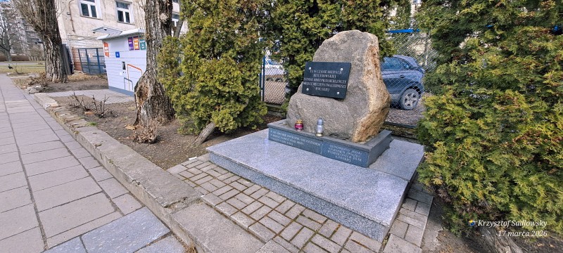 Tablica pamięci ofiar narodu polskiego Łąkowa 4 206.03.17 (0)
